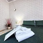 Domus Clara - 4* فينوسا
