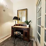 Domus Clara - بيت ضيافة