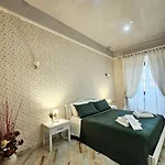 Domus Clara - 4* فينوسا