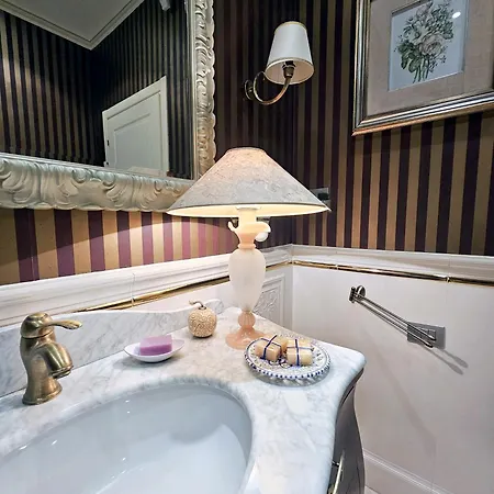 Domus Clara - *