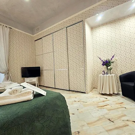 Casa de hóspedes Domus Clara - 4*