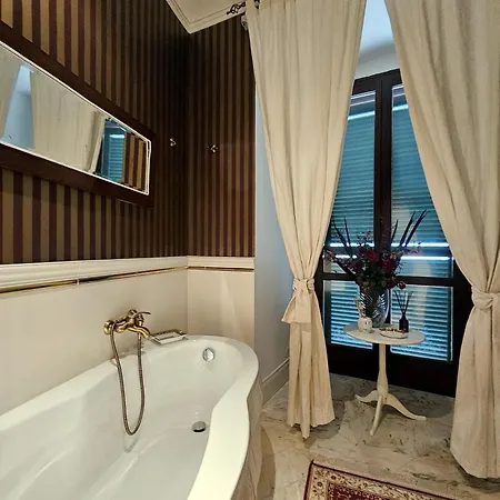 Domus Clara -