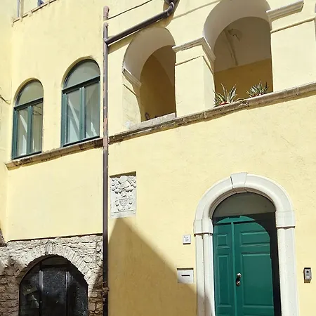 Domus Clara - *